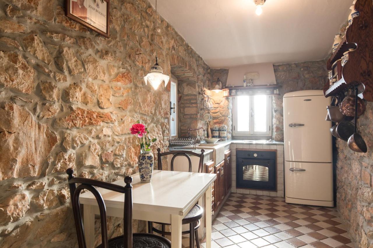 Holiday Home Bozanic Vrbnik Eksteriør billede